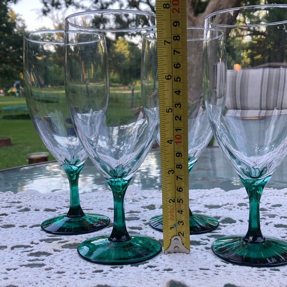 Vintage Libbey Set of 4 Juniper Green Stem Iced Tea, Wine or Water Goblets - Picture 7 of 8